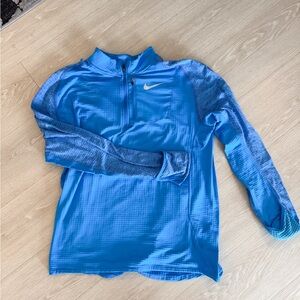 Nike Men’s Blue Long-Sleeve Dri-FIT 1/4 Zip Top